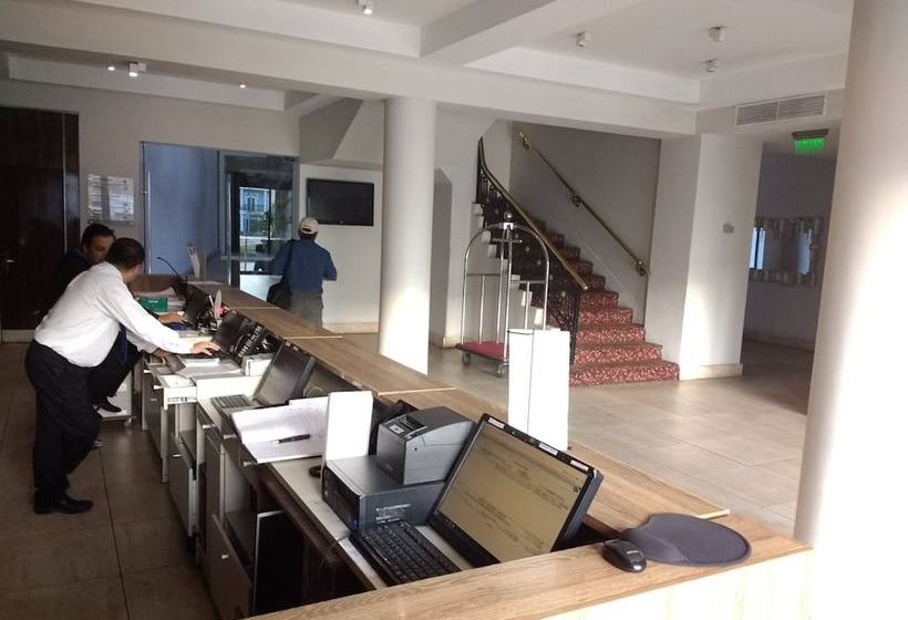 Отель Terrado Arturo Prat