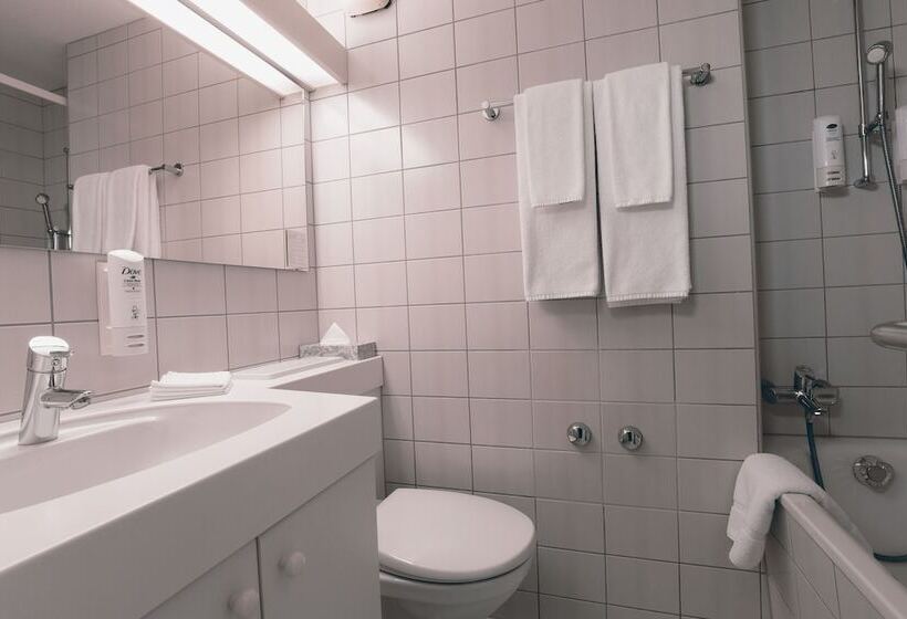 בית מלון כפרי Thurgauerhof Self Check In