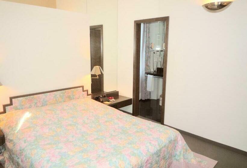 فندق Villa Garni Gardenia