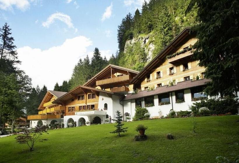 Waldhotel Doldenhorn