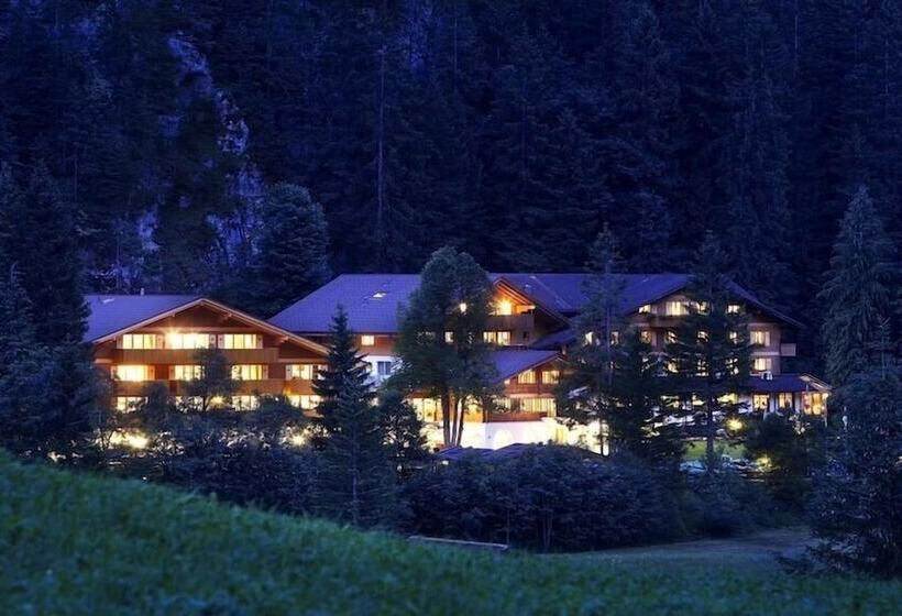 Waldhotel Doldenhorn