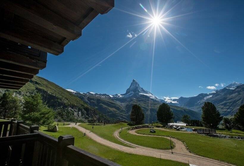 Riffelalp Resort 2222m   Ski In & Ski Out