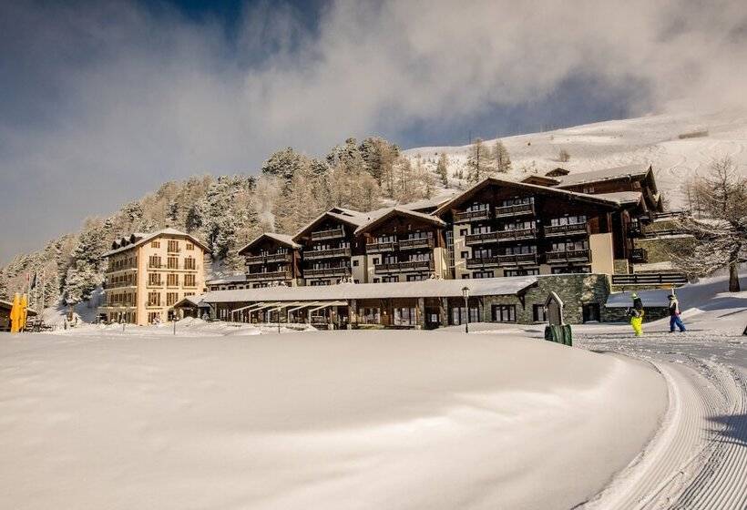 Riffelalp Resort 2222m   Ski In & Ski Out