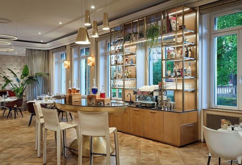 The Ritz Carlton Hotel De La Paix, Geneva