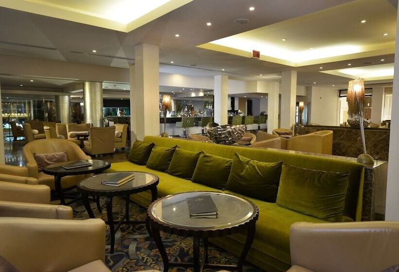 Adams Beach Hotel & Spa