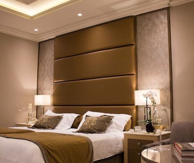 Adams Beach Hotel & Spa