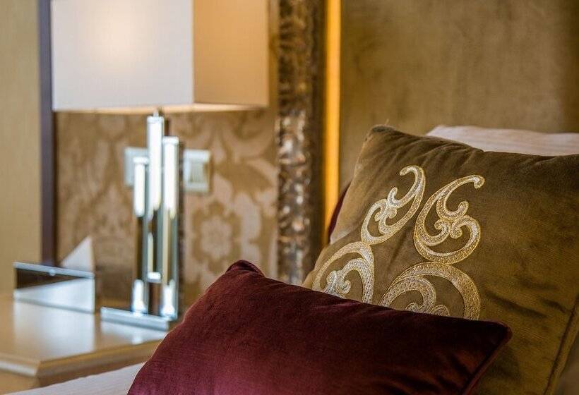 Adams Beach Hotel & Spa