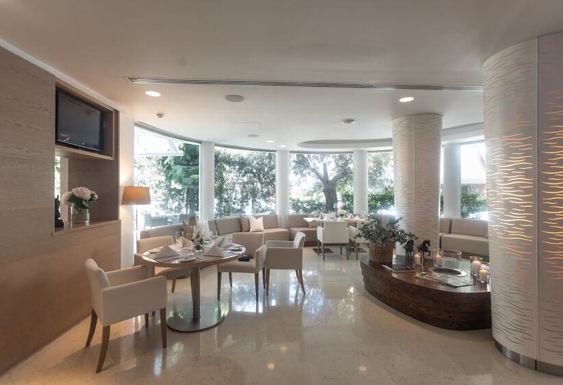 호텔 Alasia Boutique