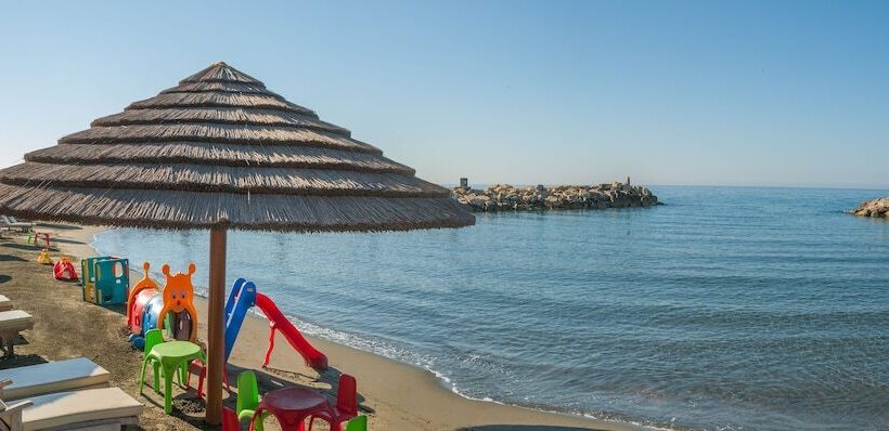 Amathus Beach Hotel Limassol