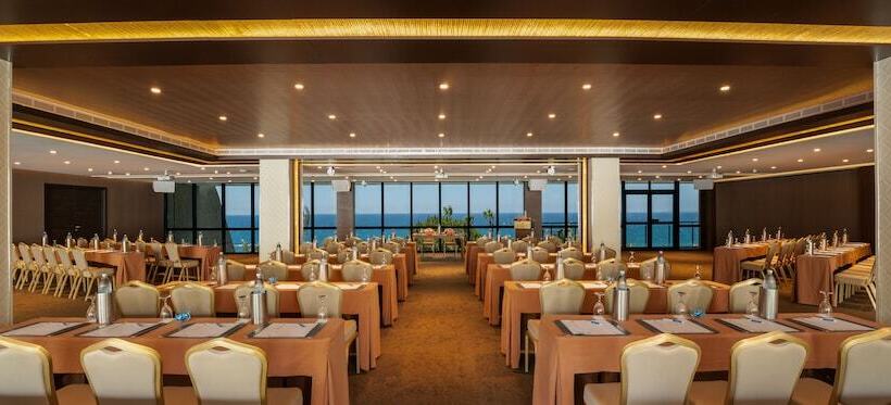 Amathus Beach Hotel Limassol