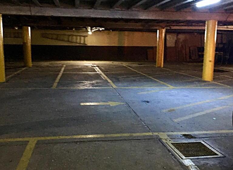 Отель Ambassador