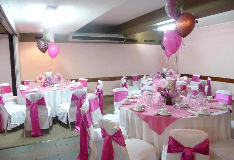 Отель Ambassador