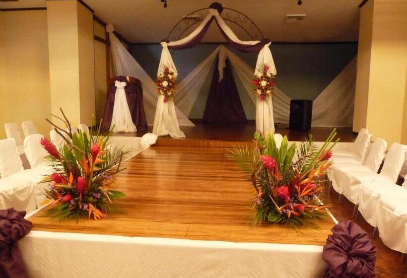 Отель Ambassador