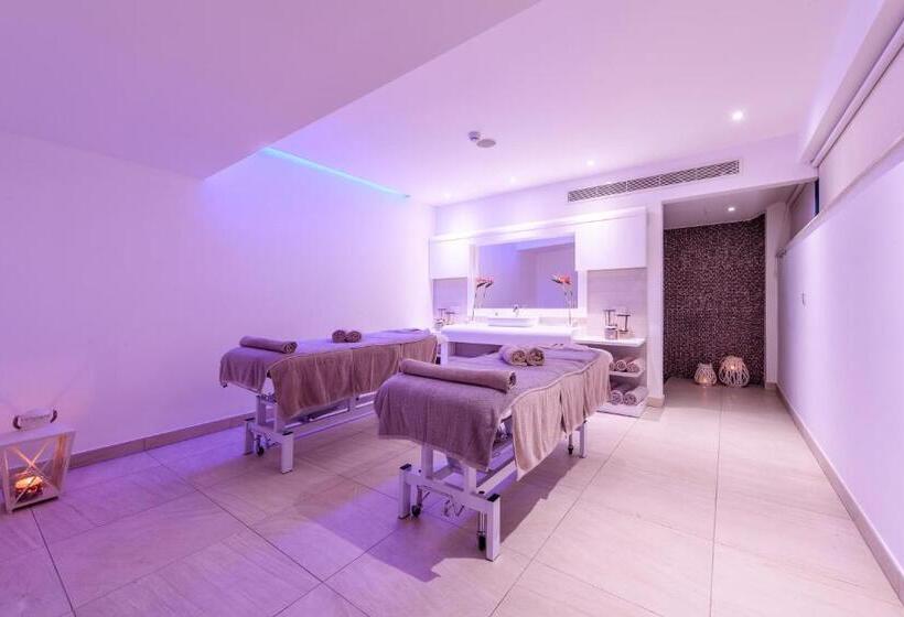 فندق Asterias Beach