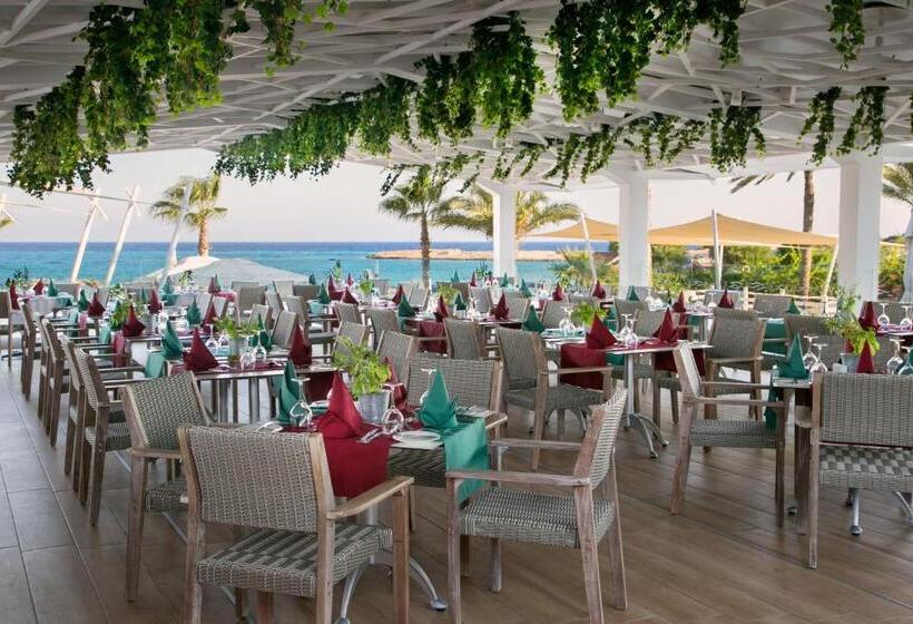هتل Asterias Beach