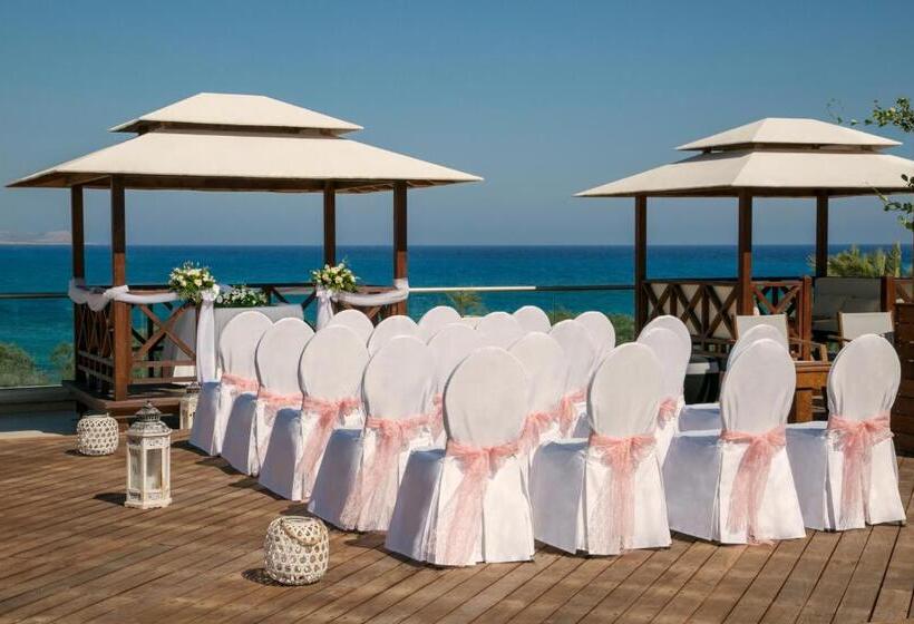 فندق Asterias Beach