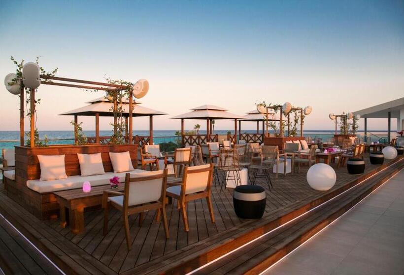 فندق Asterias Beach