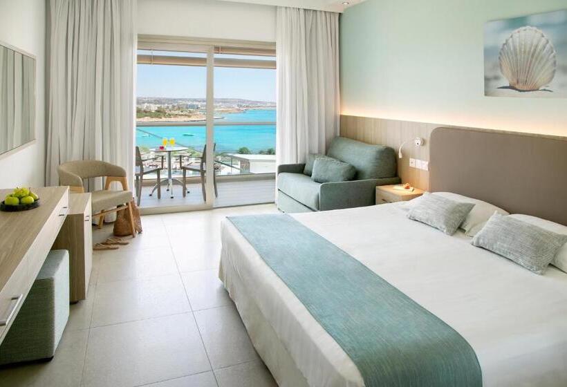 هتل Asterias Beach