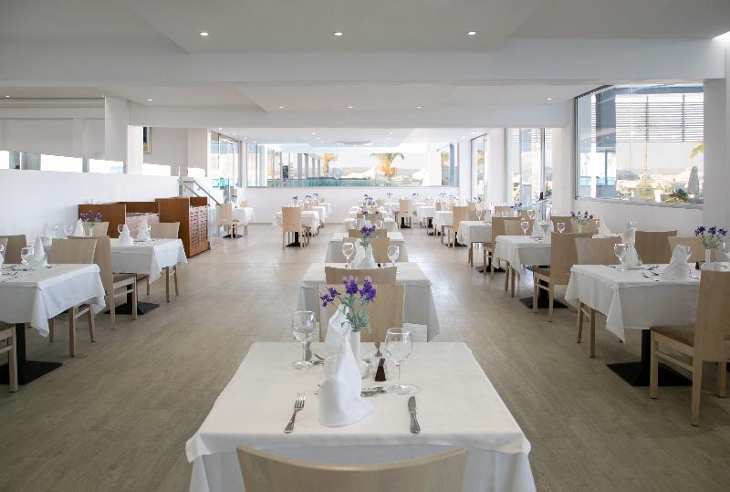 فندق Asterias Beach