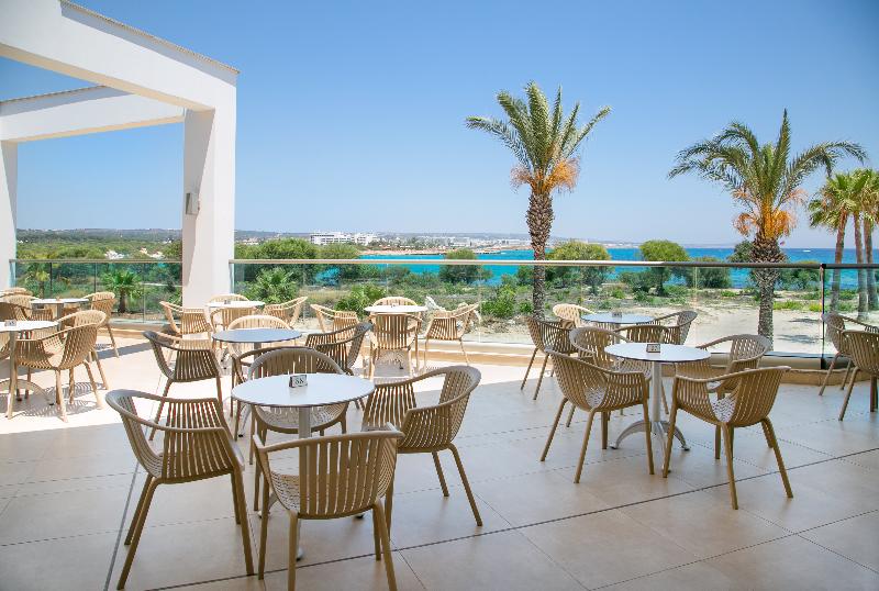 هتل Asterias Beach