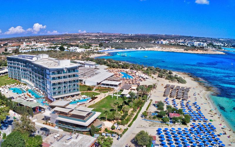 فندق Asterias Beach
