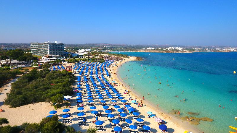 فندق Asterias Beach