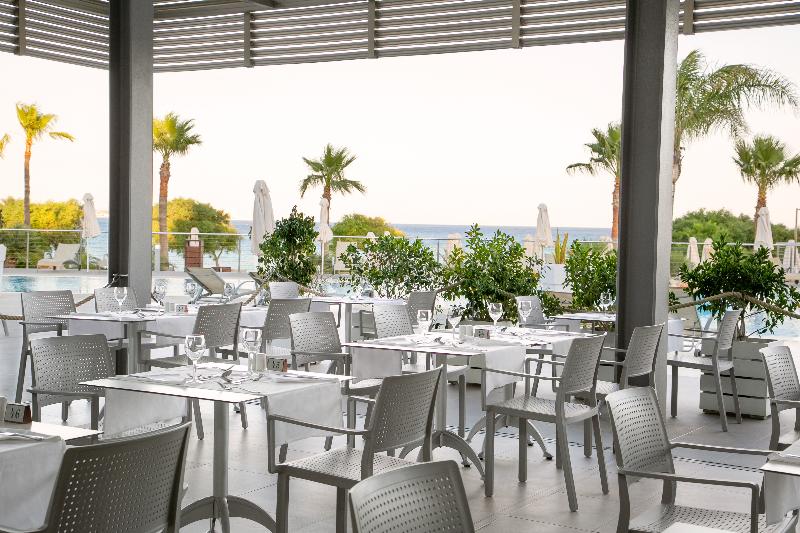 فندق Asterias Beach