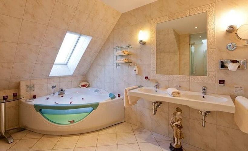 هتل Augusta Am Kurfürstendamm