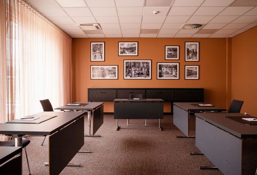 هتل Berlin, Berlin, A Member Of Radisson Individuals