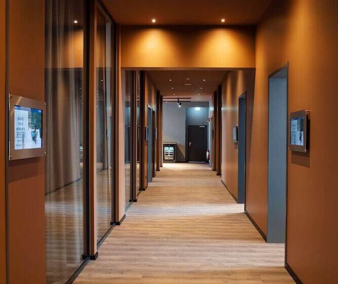 هتل Berlin, Berlin, A Member Of Radisson Individuals