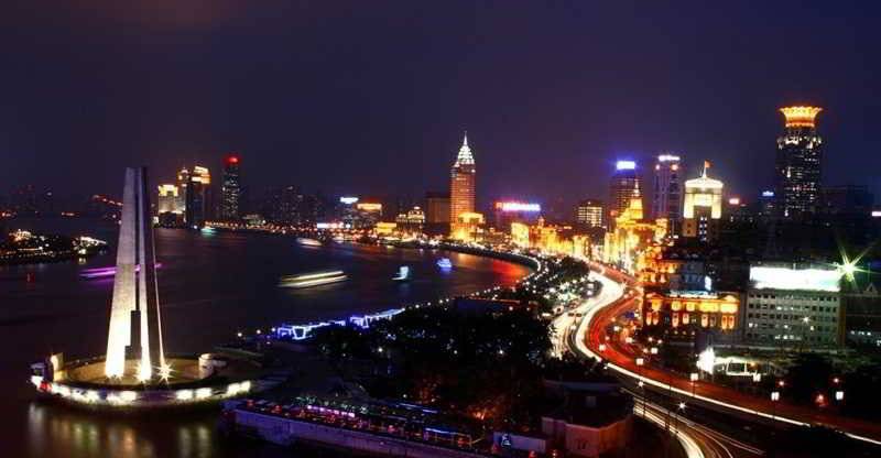 Broadway Mansions Hotel   On The Bund