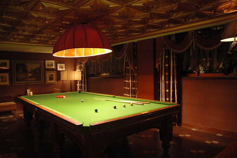 Broadway Mansions Hotel   On The Bund