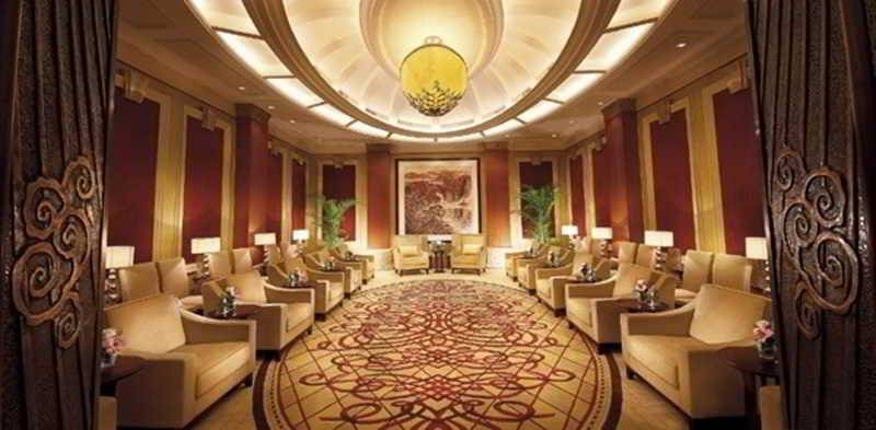 Broadway Mansions Hotel   On The Bund