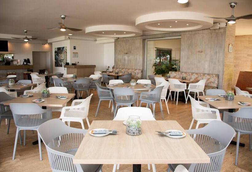 هتل Capilla Del Mar