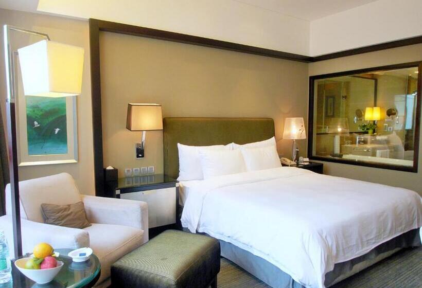 Xiamen C&d Hotel Free Welcome Snacks Oasis Garden