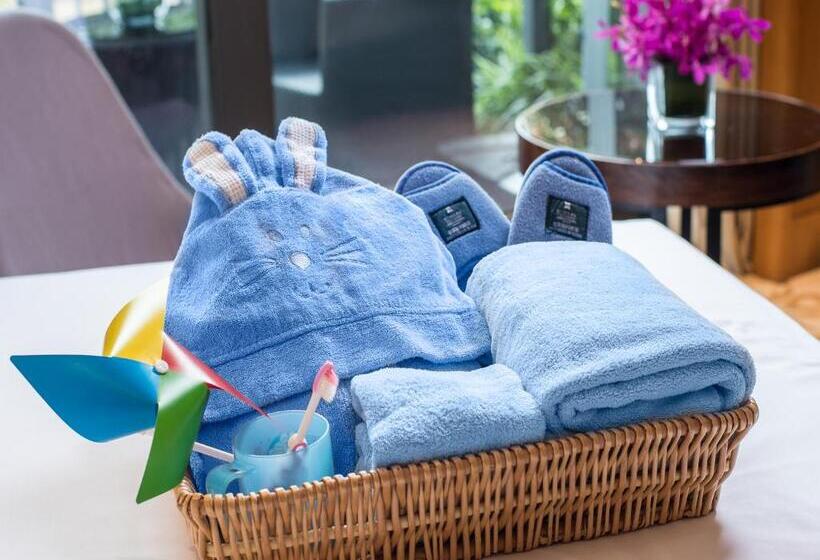 Xiamen C&d Hotel Free Welcome Snacks Oasis Garden