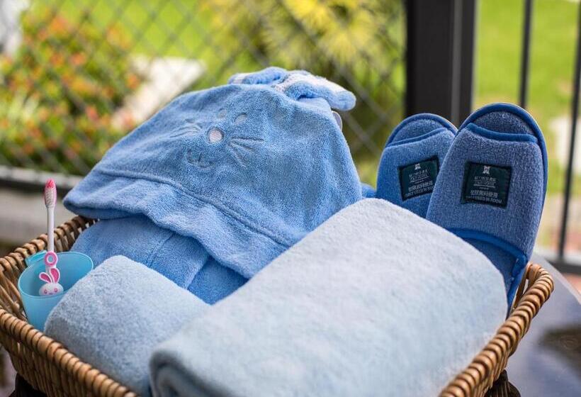 Xiamen C&d Hotel Free Welcome Snacks Oasis Garden