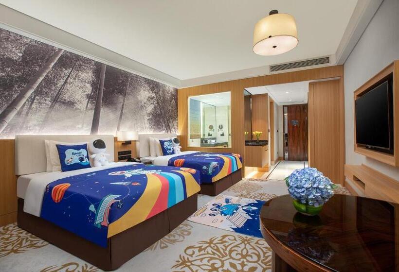 Xiamen C&d Hotel Free Welcome Snacks Oasis Garden