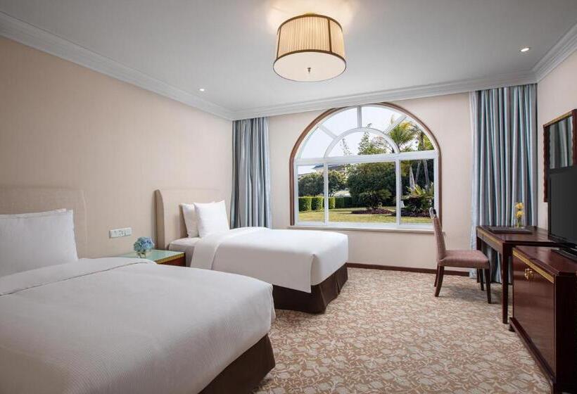 Xiamen C&d Hotel Free Welcome Snacks Oasis Garden