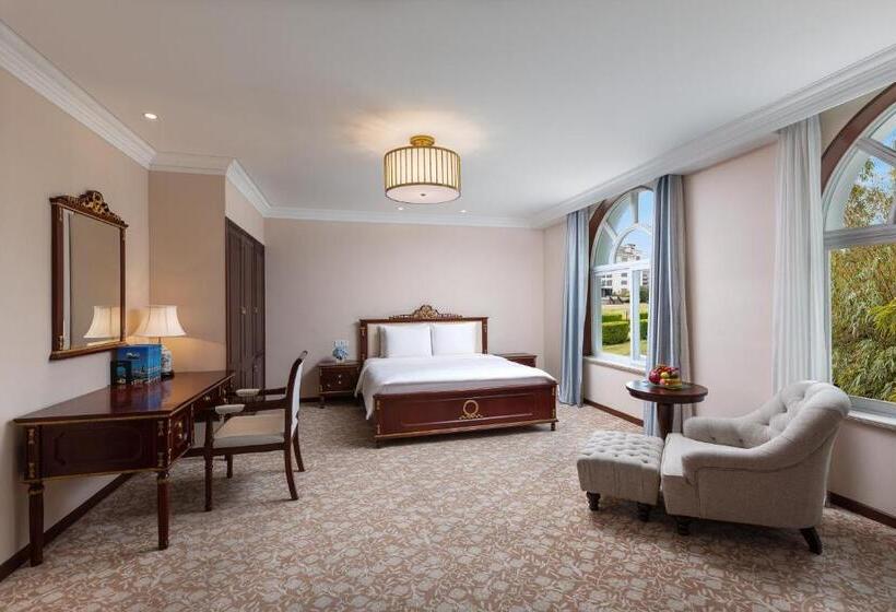 Xiamen C&d Hotel Free Welcome Snacks Oasis Garden