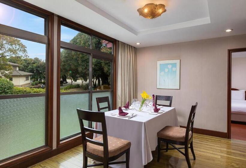 Xiamen C&d Hotel Free Welcome Snacks Oasis Garden