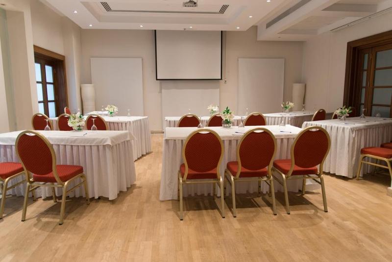 호텔 Curium Palace