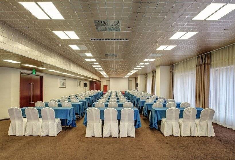 Отель Dalian Grand Continent International