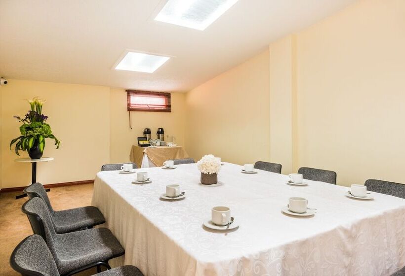 Отель Dann Av. 19