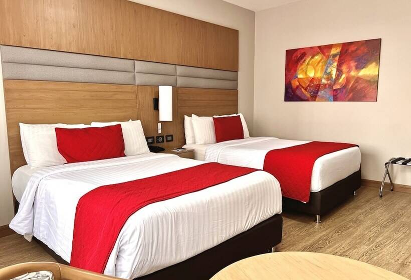 ホテル Dann Carlton Cali