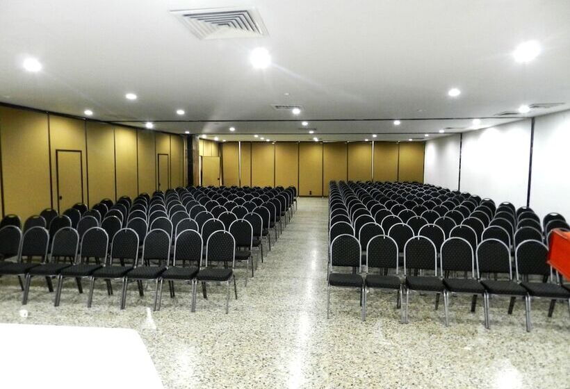 فندق Dorado Plaza Bocagrande