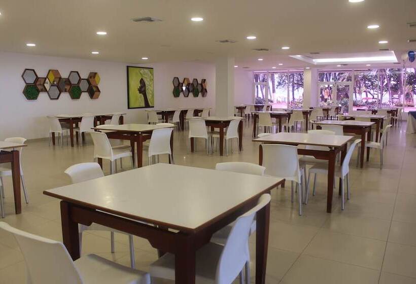 فندق Dorado Plaza Bocagrande