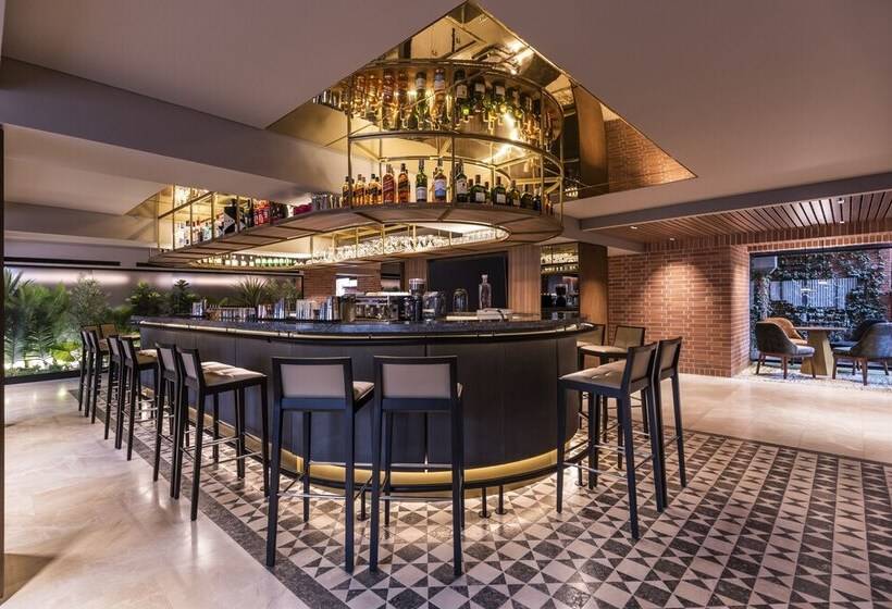 هتل Estelar La Fontana