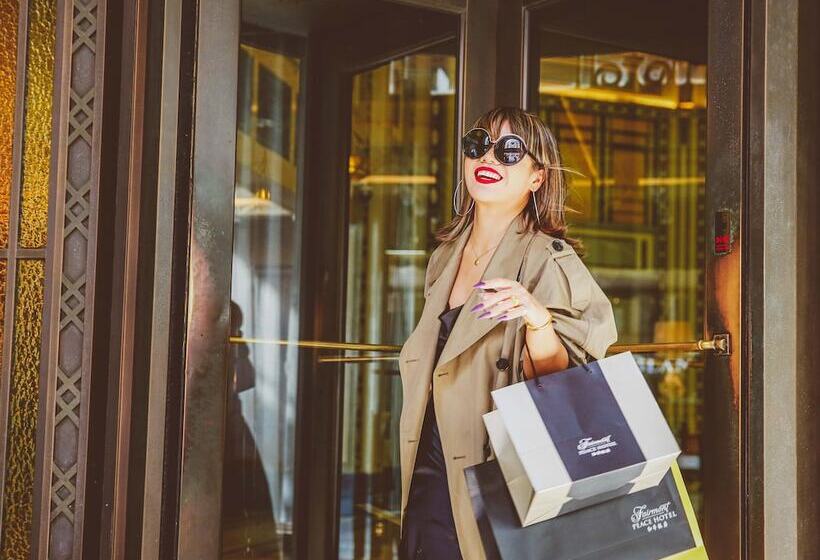 Fairmont Peace Hotel On The Bund