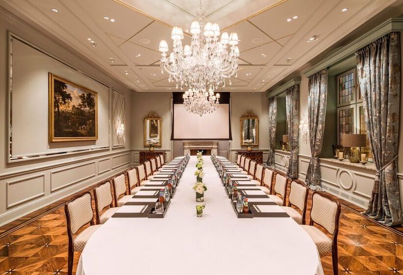 Fairmont Hotel Vier Jahreszeiten, Hotel Des Jahres 2023 & 2024  Die 101 Besten